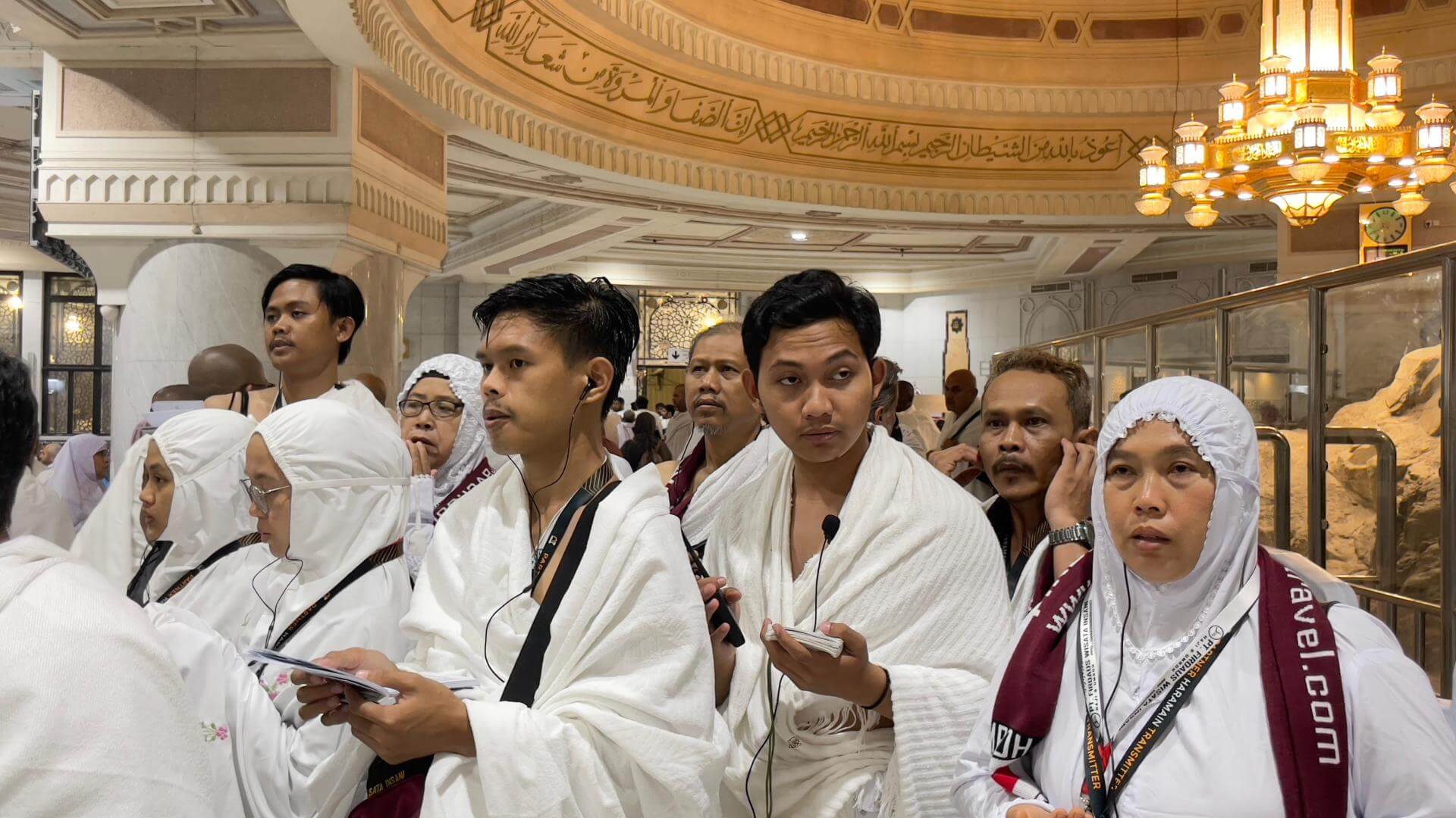 firdauswisatainsani.com