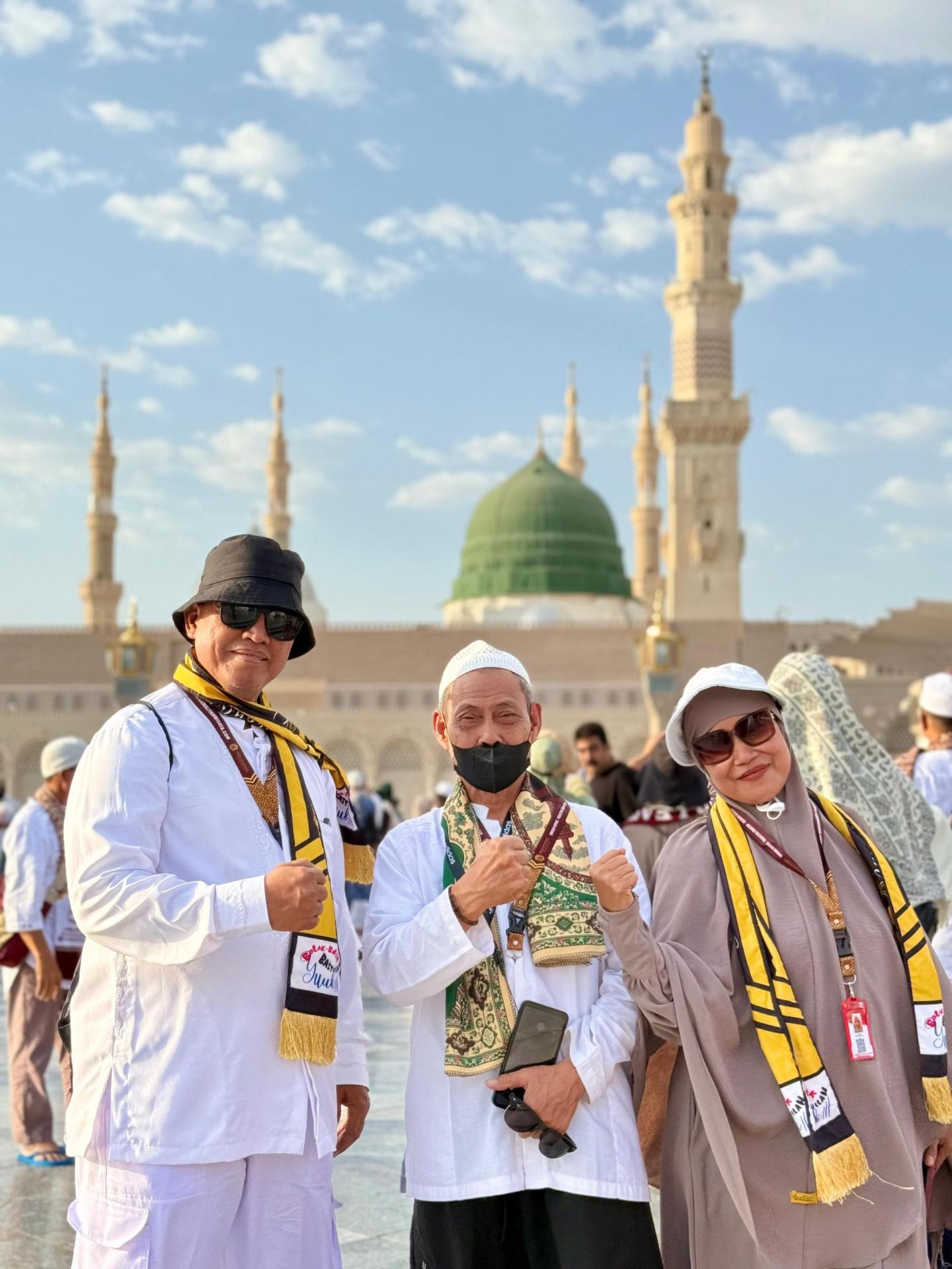 mumtazindotravel.com