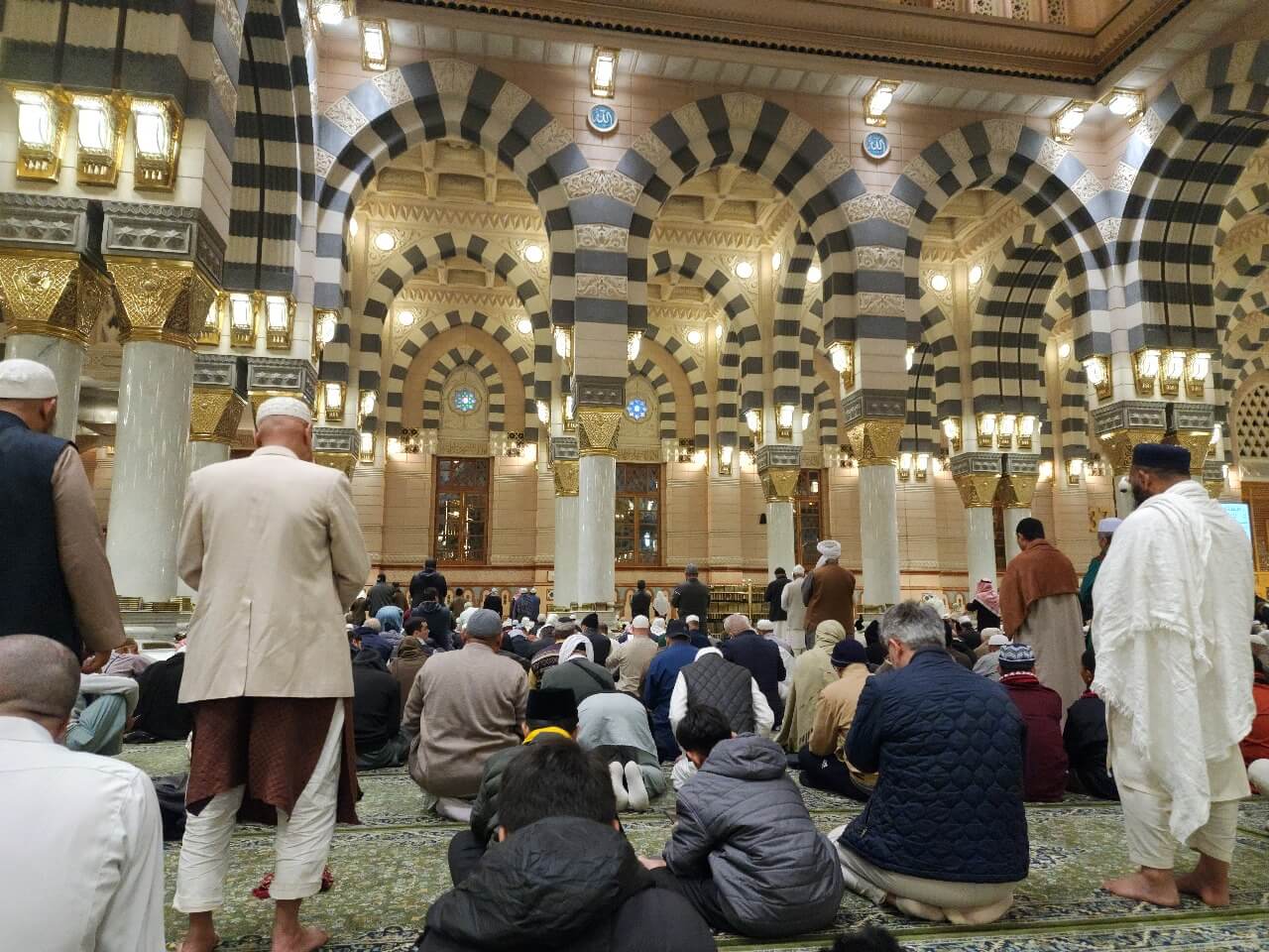 masjid nabawi.jpg