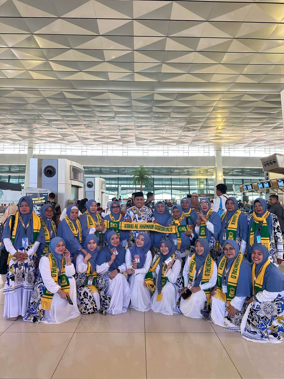 alharmaintourtravel.com